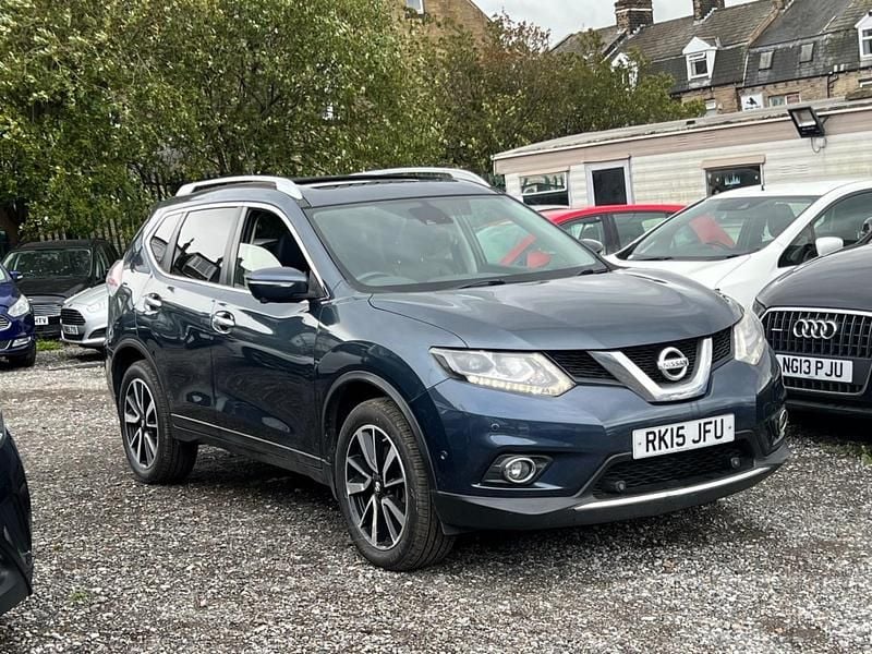 Blue Used 2015 Nissan X-Trail Tekna SUV | £2,750 - Image 1/4