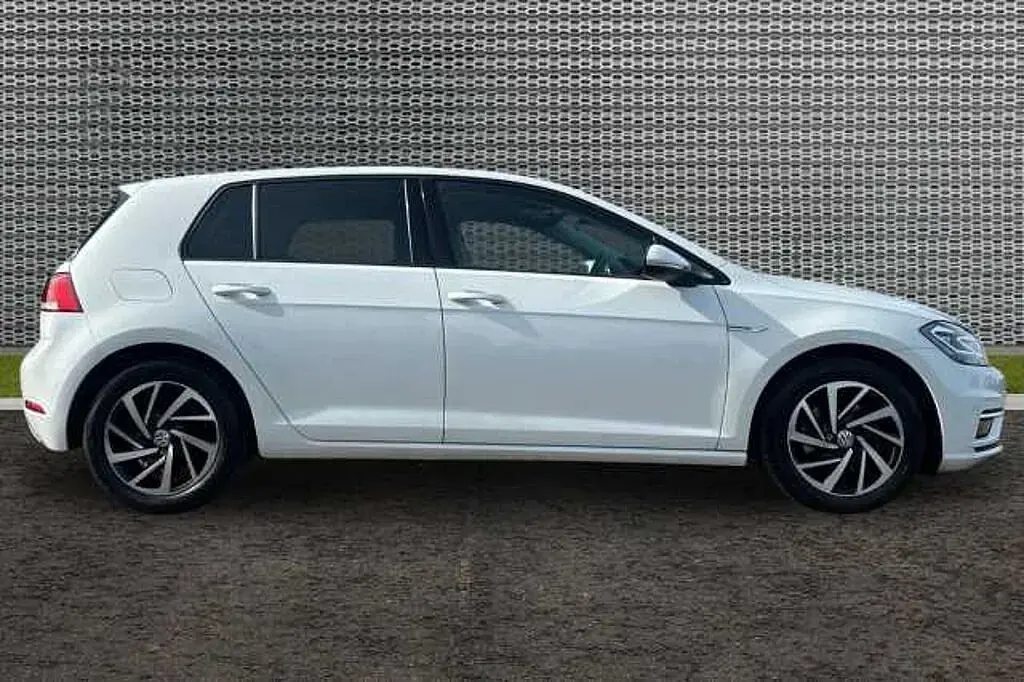Used VW Golf VIII 130 HP (95 kW) 2020