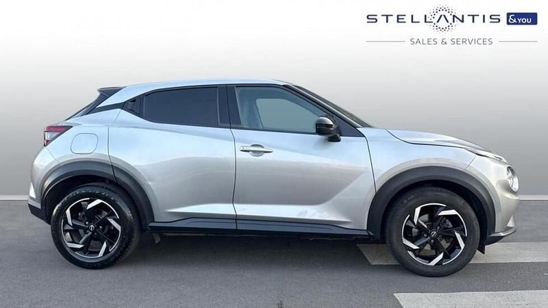 Used Nissan Juke N-Connecta 112 HP (82 kW) 2023 Grey SUV