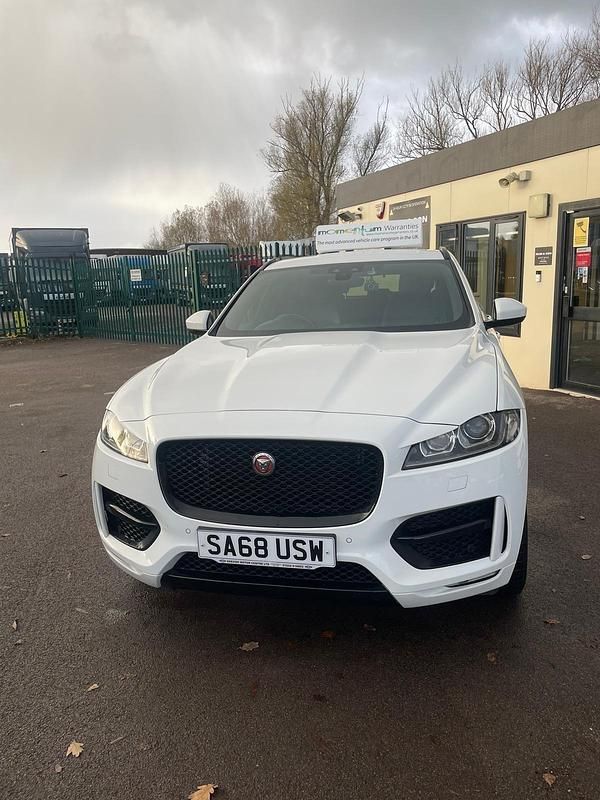White Used 2018 Jaguar F-Pace R-Sport SUV | £17,580 (Fair price) - Image 1/4