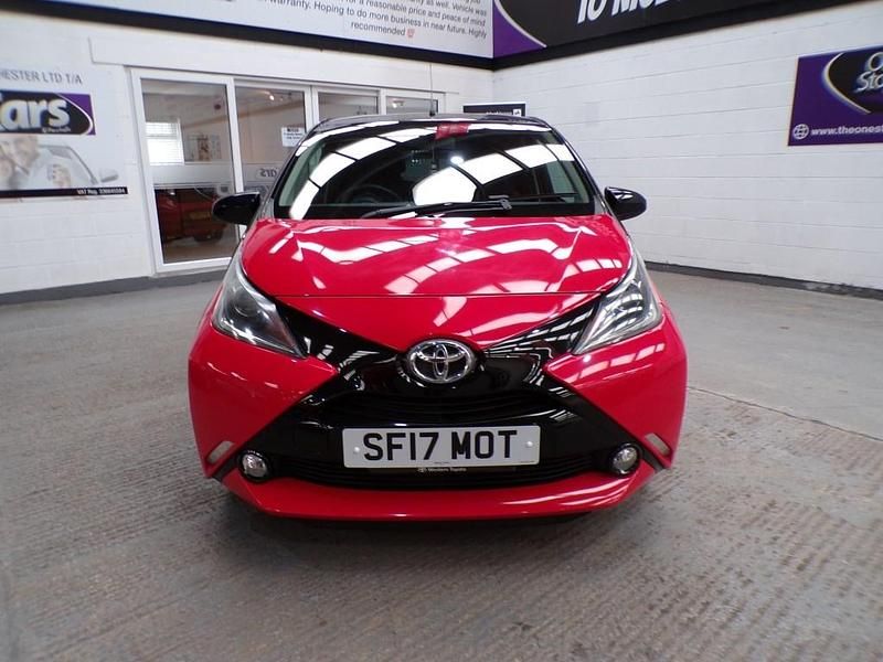 Used Toyota Aygo X-cite 69 HP (50 kW) 2017 Red Hatchback