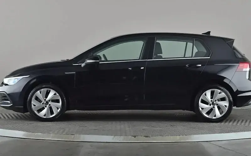 Used VW Golf VIII Style 131 HP (96 kW) 2024 Hatchback