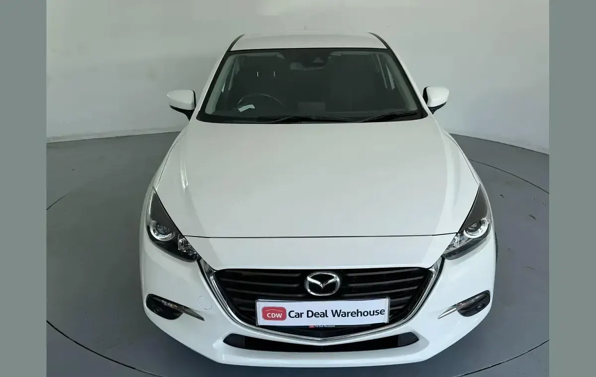 Used Mazda 3 117 HP (86 kW) 2018 White Hatchback