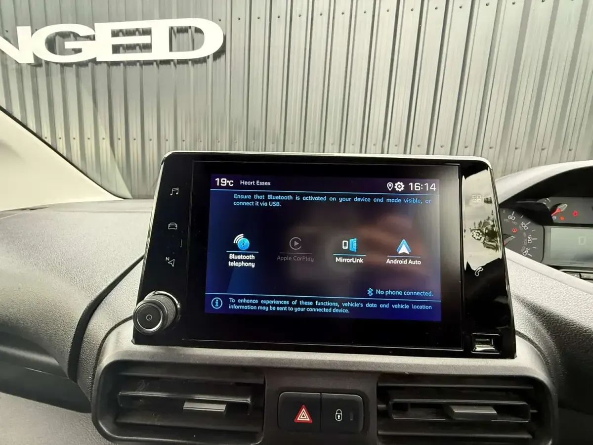 Second-hand Peugeot Partner 131 CP (96 kW) 2021 Alb Monovolum