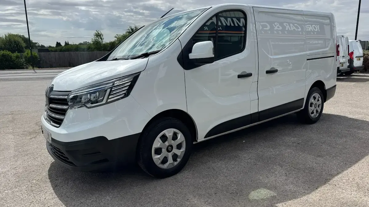 Used Renault Trafic 2025 White MPV