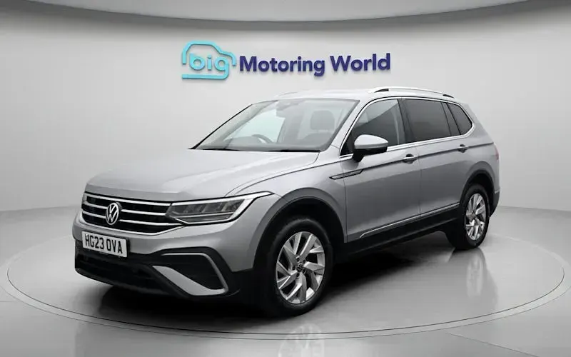 Used VW Tiguan Allspace Life 150 HP (110 kW) 2023 Silver SUV