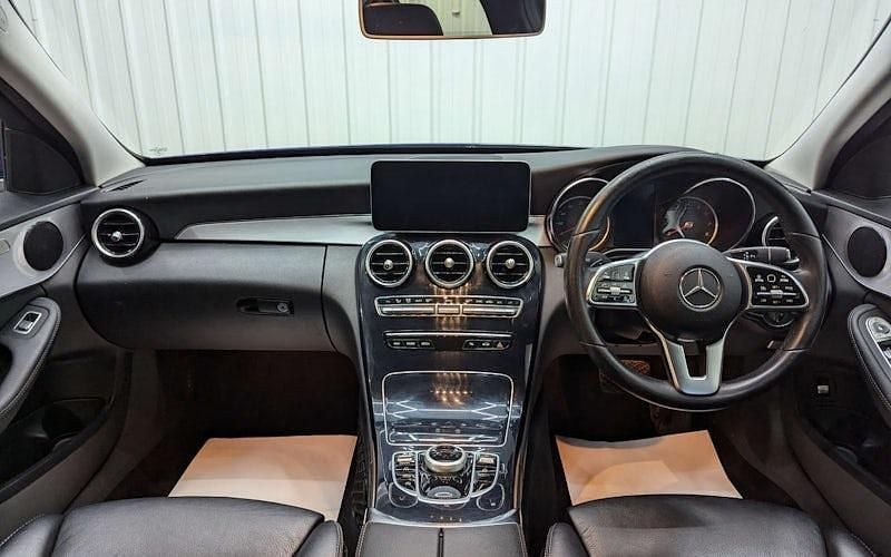 Used Mercedes C200 198 HP (145 kW) 2019 Blue Sedan