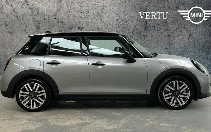 Used Mini Cooper Classic 150 kW (204 HP) 2026 Hatchback