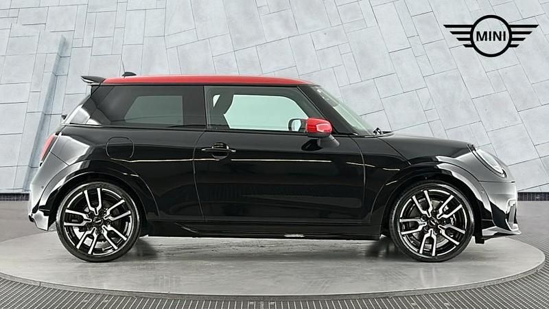 Used Mini Cooper S Hatch 201 HP (147 kW) 2024 Black Hatchback