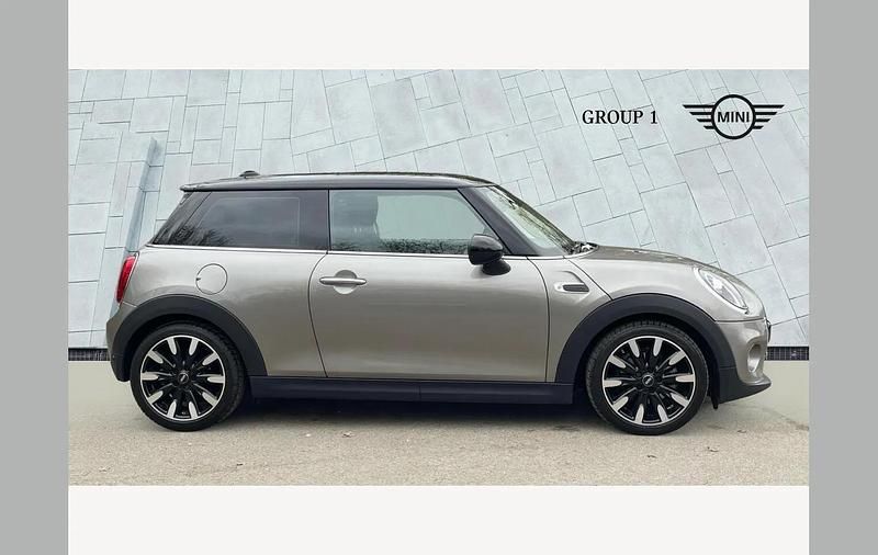 Used Mini Cooper Hatch 134 HP (98 kW) 2018 Silver Hatchback