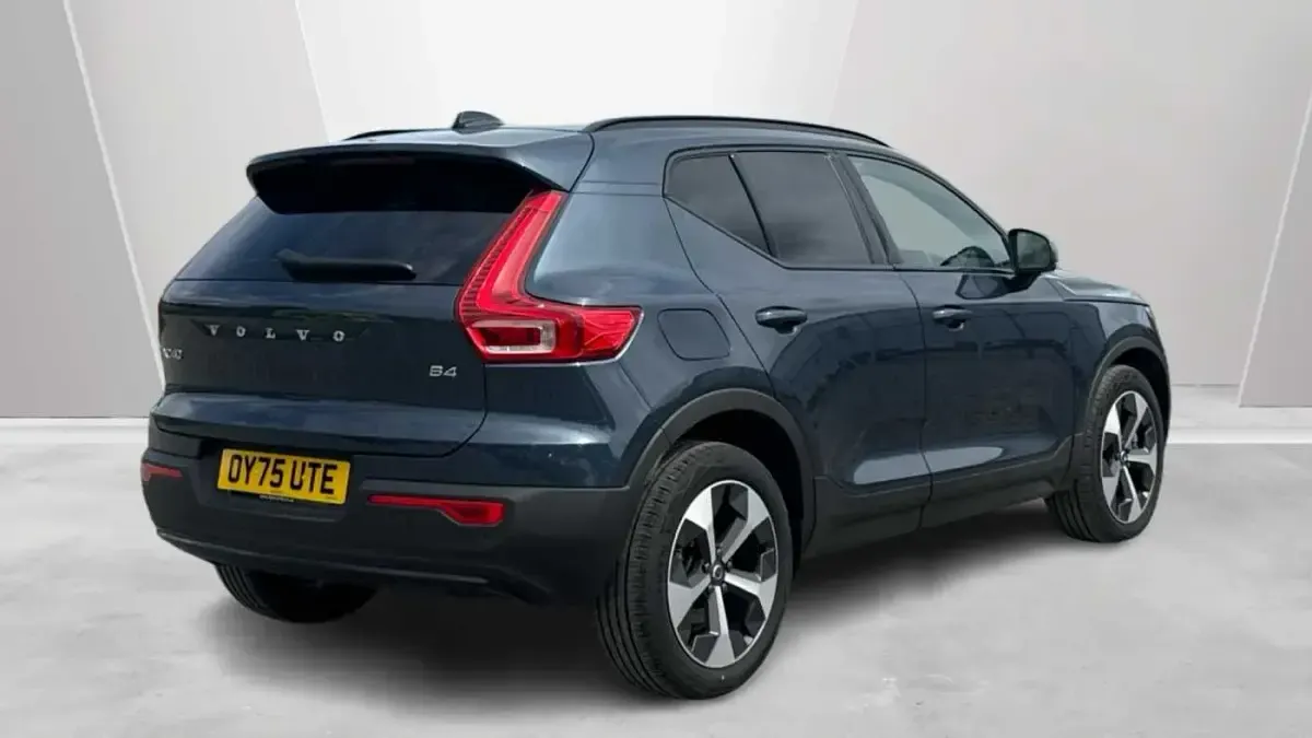Used Volvo XC40 Plus 194 HP (142 kW) 2026 SUV
