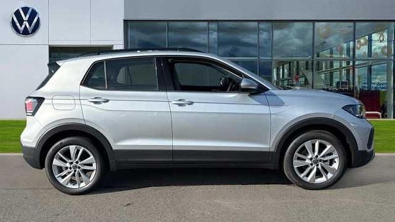 Used VW T-Cross Life 95 HP (69 kW) 2025 Metallic  reflex silver SUV