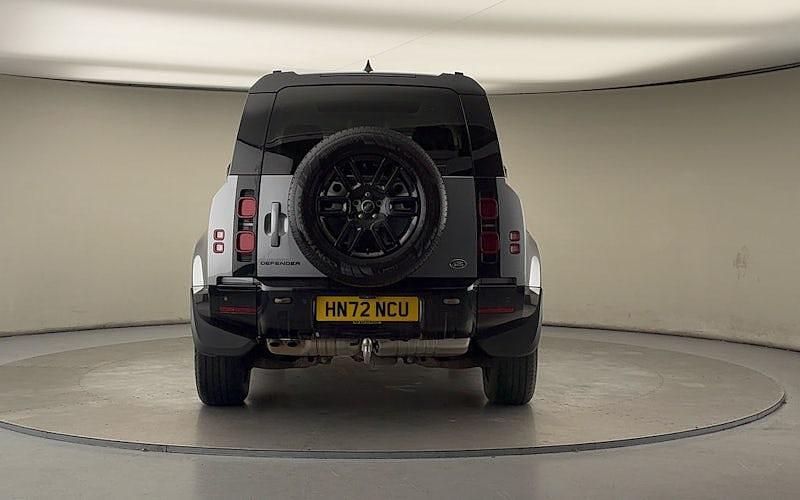 Used Land Rover Defender SE Dynamic 249 HP (183 kW) 2025 Estate