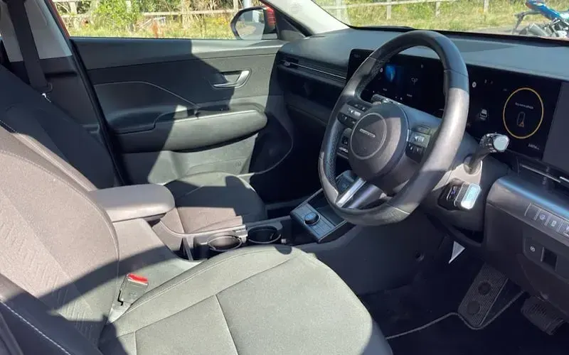 Used Hyundai Kona Advanced 129 HP (94 kW) 2024 Red SUV