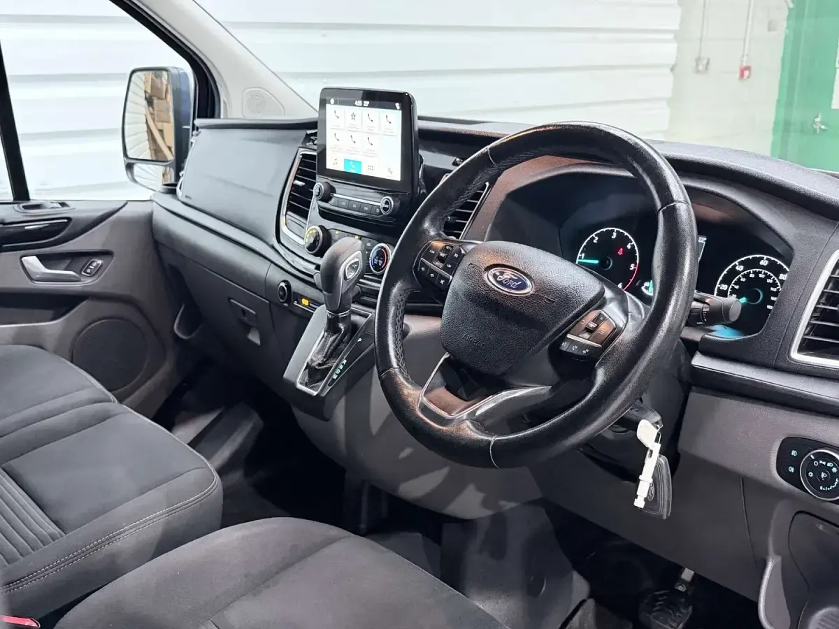 Used Ford Transit Custom Limited 170 HP (125 kW) 2019 Blue Van