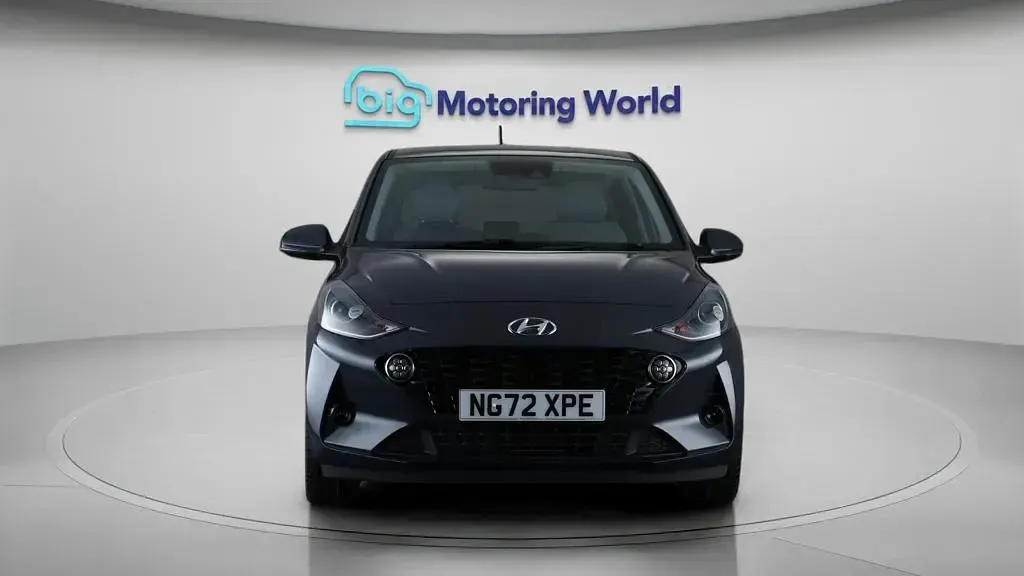 Used Hyundai i10 Premium 67 HP (49 kW) 2023 Grey Hatchback