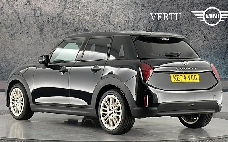 Used Mini Cooper Exclusive 114 kW (156 HP) 2026 Hatchback