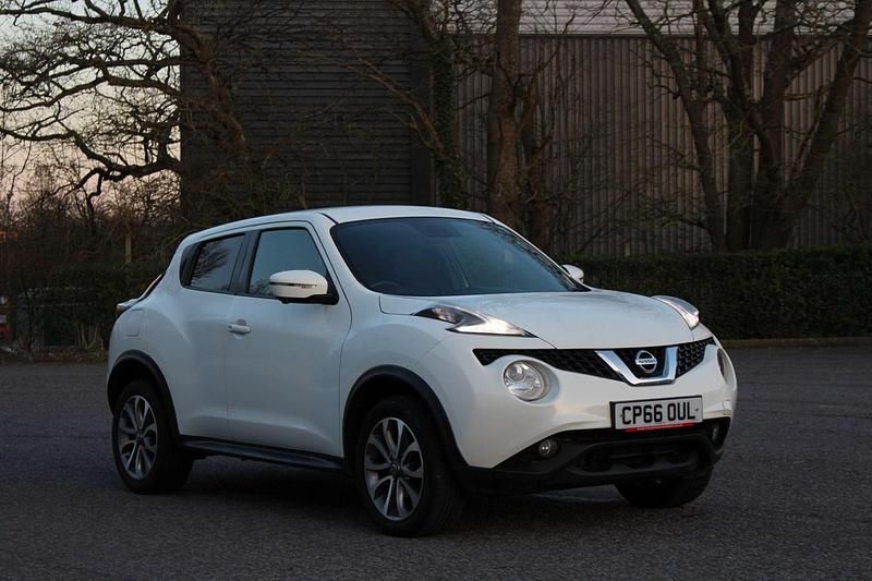 Used Nissan Juke Tekna 2016 White SUV