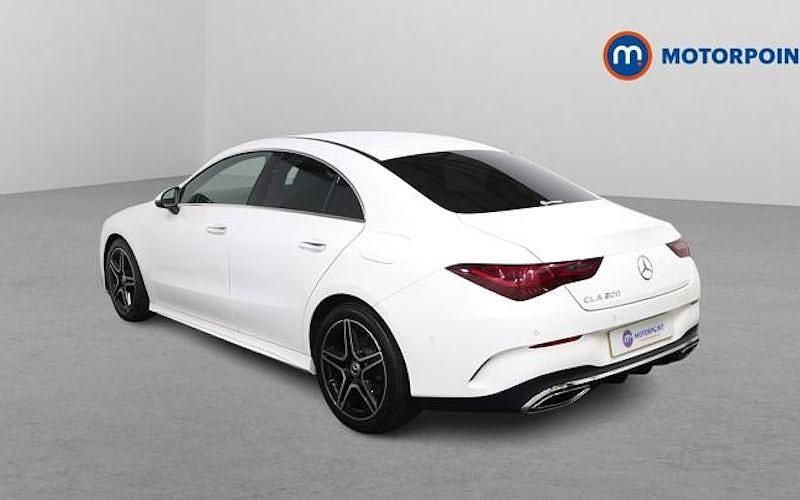 Used Mercedes CLA200 Executive 163 HP (119 kW) 2025 White Sedan