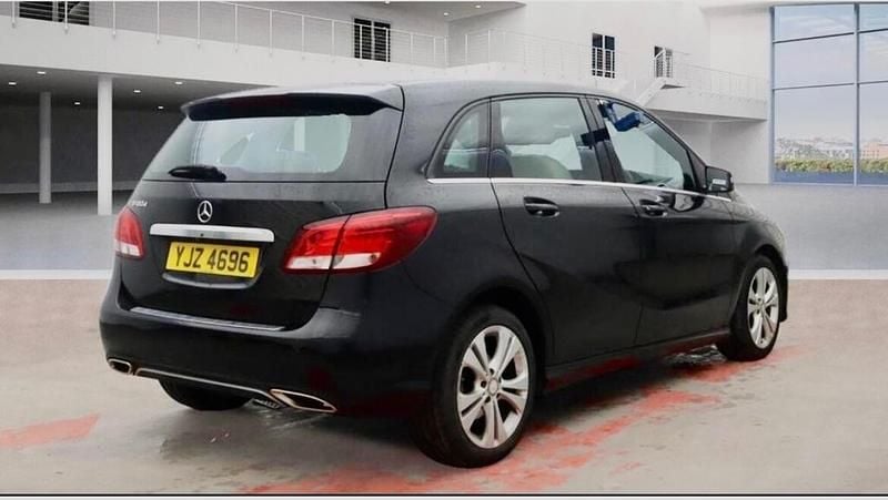 Used Mercedes B180 2016 Black MPV