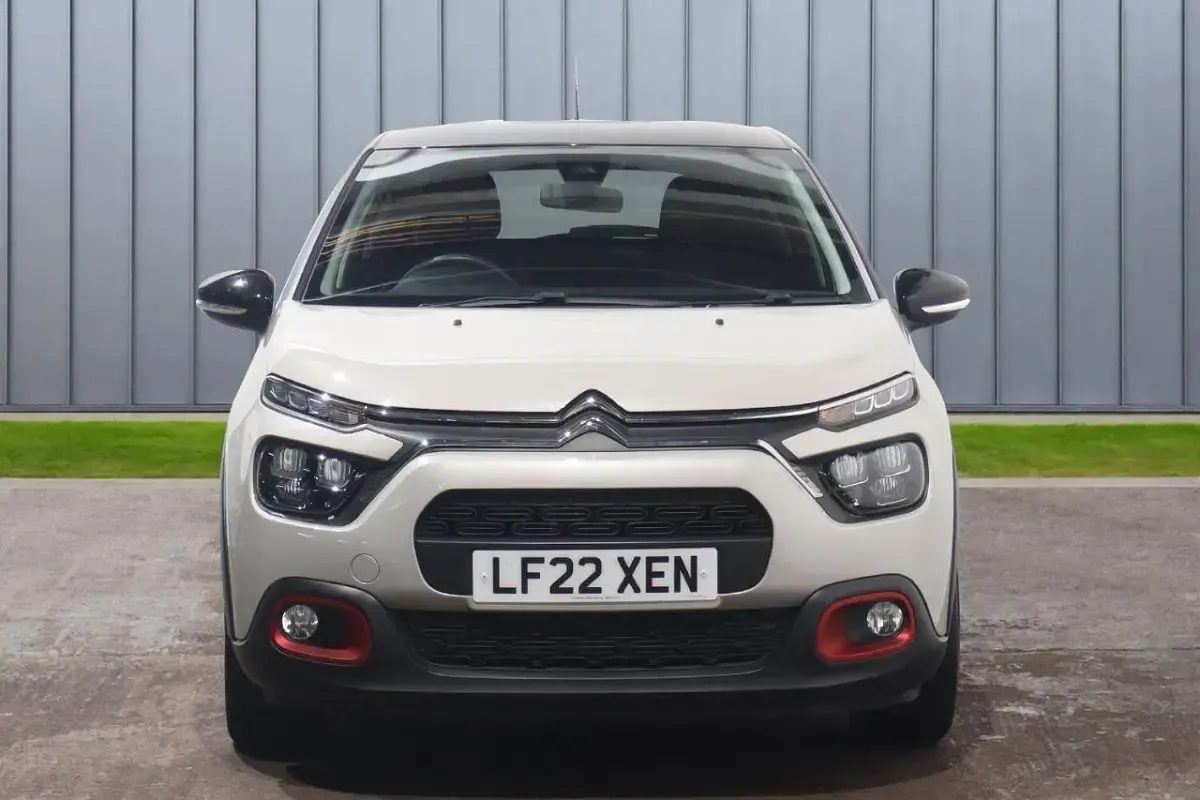 Used Citroën C3 PureTech 82 HP (60 kW) 2022 Brown Hatchback