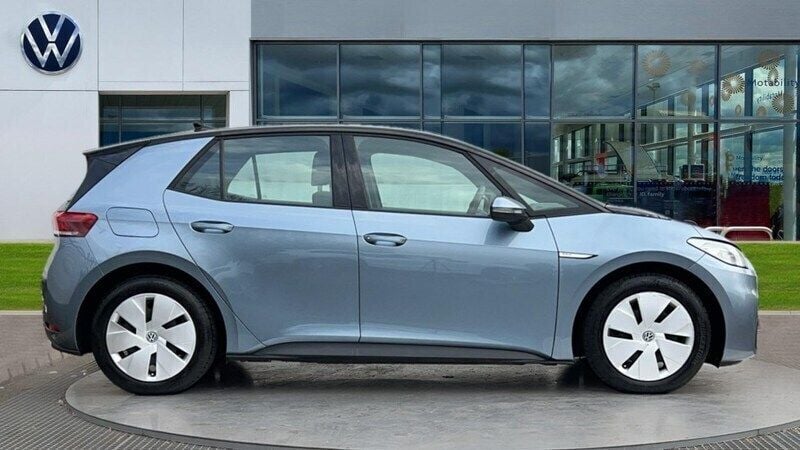 Used VW ID.3 Pro Performance 150 kW (204 HP) 2021 Ameleva blue metallic flat black  Hatchback