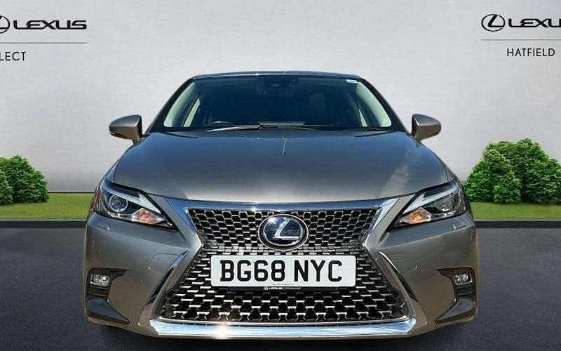 Used Lexus CT200h 136 HP (100 kW) 2018 Hatchback
