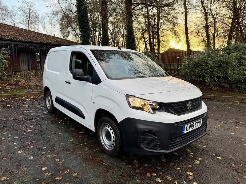Used Peugeot Partner S 2019 White MPV