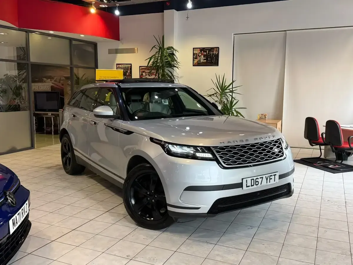 Used Land Rover Range Rover Velar 177 HP (130 kW) 2017 Silver SUV