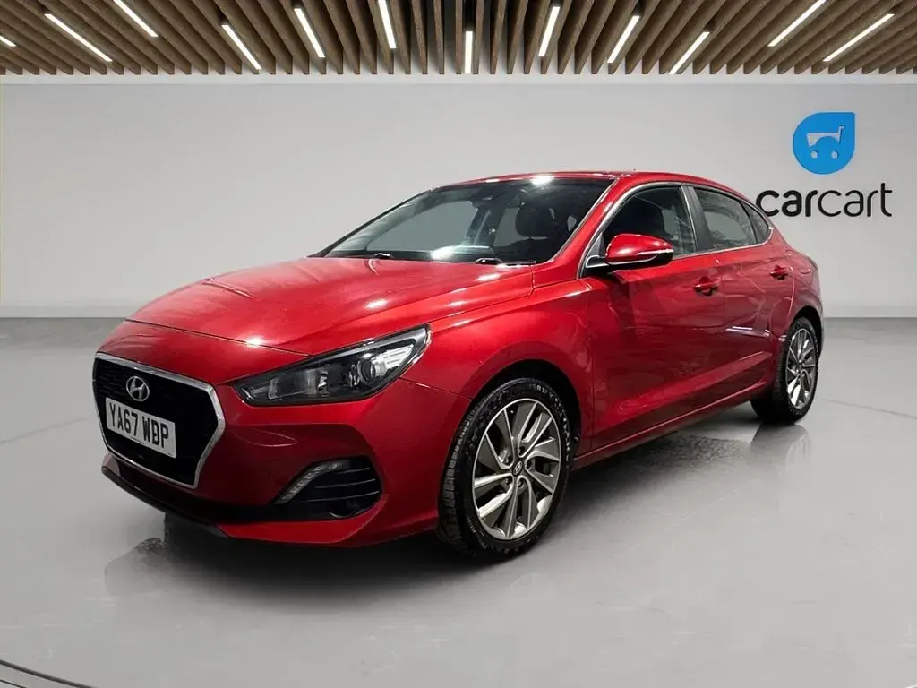 Used Hyundai i30 SE 120 HP (88 kW) 2017 Red Hatchback