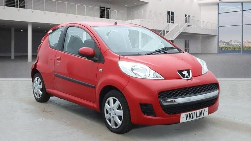 Red Used 2011 Peugeot 107 Hatchback | £1,999 (Good price) - Image 1/4