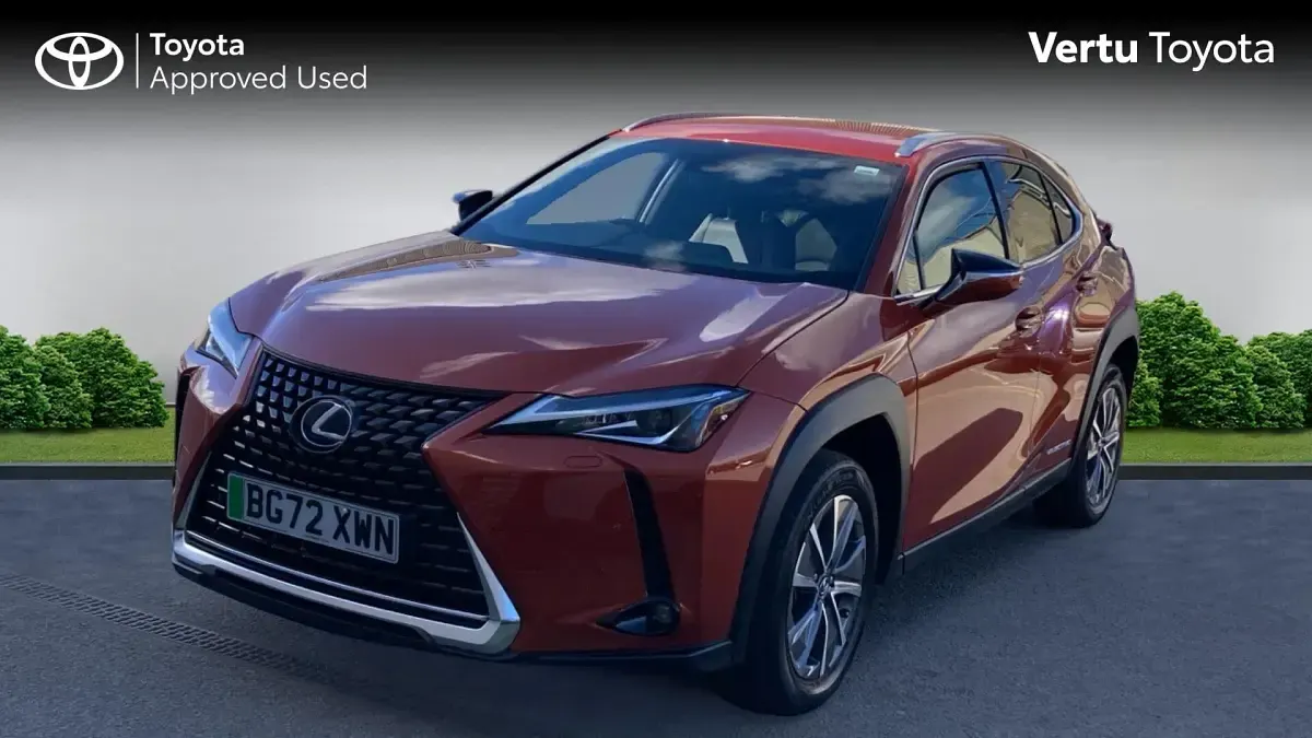 Usado Lexus UX 150 kW (204 HP) 2022 SUV