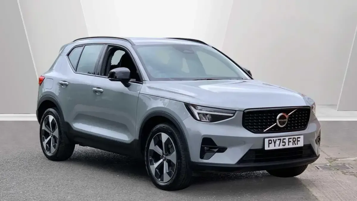 Used Volvo XC40 Plus 197 HP (144 kW) 2025 SUV