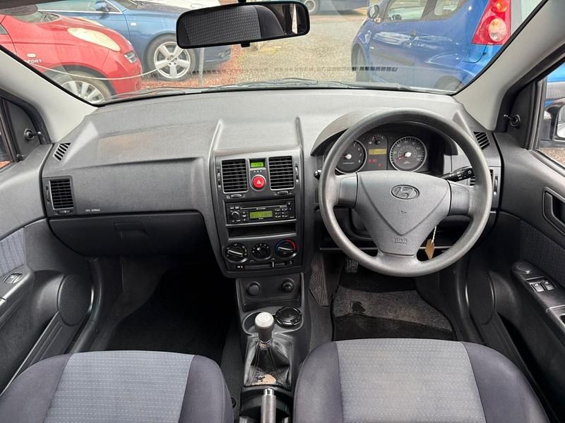 Used Hyundai Getz 62 HP (45 kW) 2007 Silver Hatchback