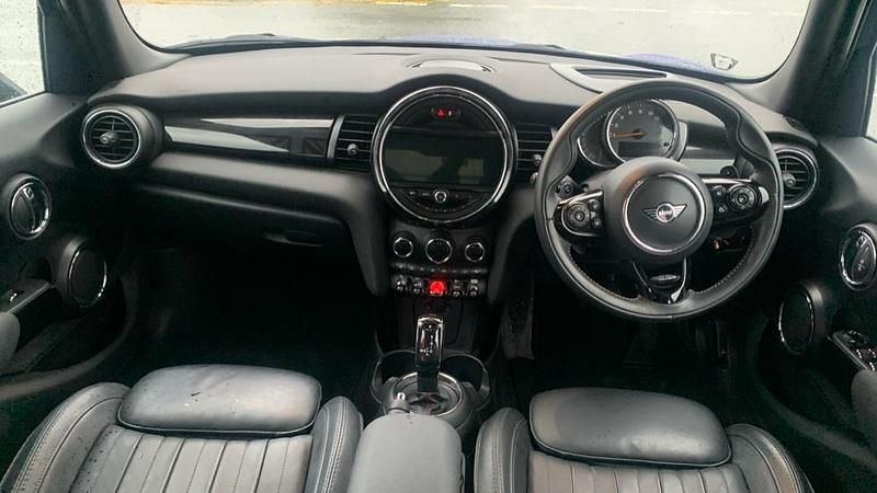 Used Mini Cooper S Exclusive 189 HP (139 kW) 2019 Blue Hatchback