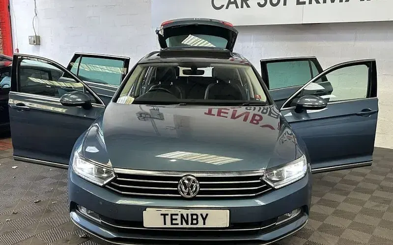 Used VW Passat GT 150 HP (110 kW) 2018 Blue Estate
