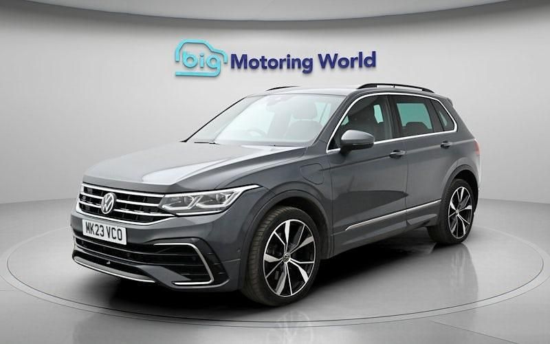 Used VW Tiguan R-line 245 HP (180 kW) 2023 Grey SUV