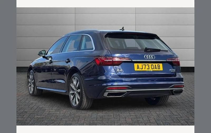 Used Audi A4 Sport 204 HP (150 kW) 2024 Blue Estate