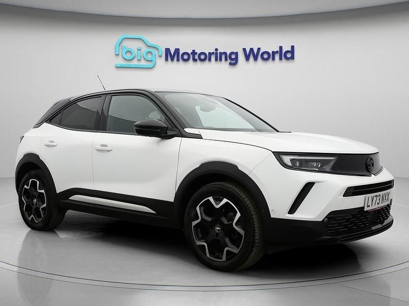 White Used 2024 Vauxhall Mokka Ultimate SUV | £17,600 (Fair price) - Image 1/4