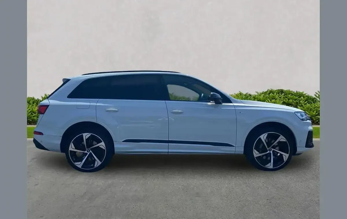 Used Audi Q7 Black Edition 340 HP (250 kW) 2022 White SUV