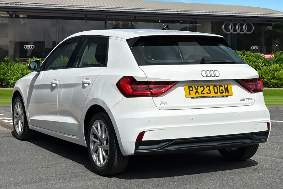 Used Audi A1 Sport 95 HP (69 kW) 2023 White SUV