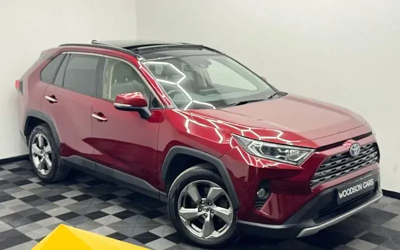 Used Toyota RAV4 Hybrid 222 HP (163 kW) 2019 SUV