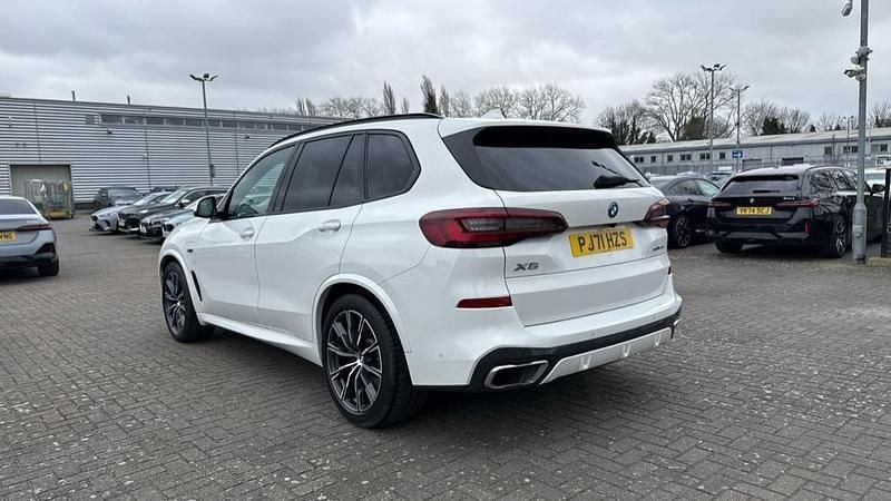 Used BMW X5 M Sport 389 HP (286 kW) 2021 White SUV