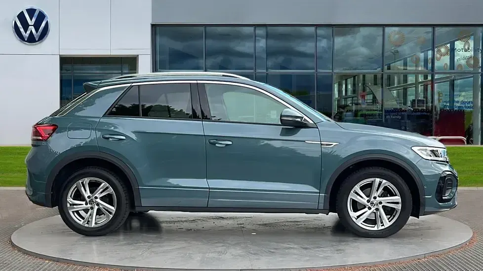 Usado VW T-Roc R-line 150 HP (110 kW) 2024 Azul SUV