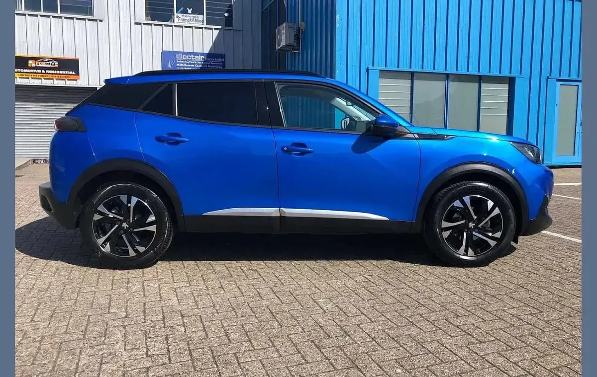 Used Peugeot 2008 Allure Premium 128 HP (94 kW) 2020 Blue SUV