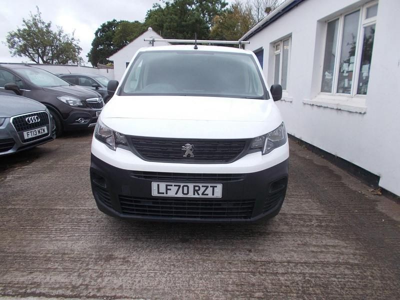 Used Peugeot Partner S 2020 White MPV