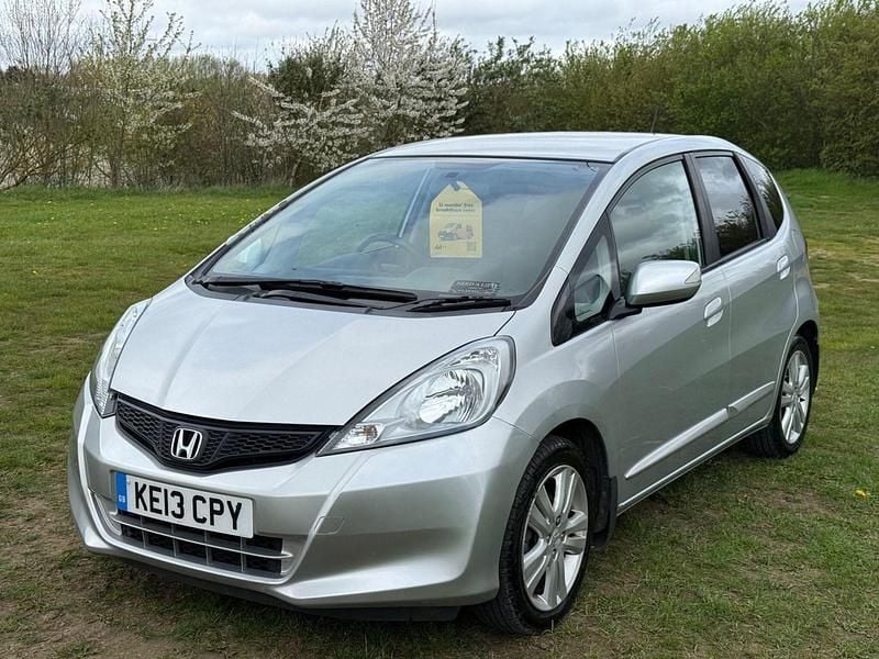 Used Honda Jazz ES 99 HP (72 kW) 2013 Silver Hatchback