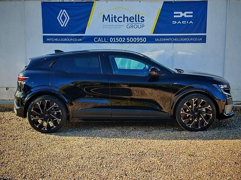 Used Renault Megane E-Tech Techno Esprit Alpine 160 kW (218 HP) 2025 Diamond black  Hatchback