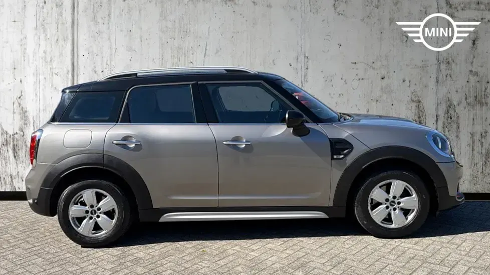 Used Mini Cooper Countryman 134 HP (98 kW) 2018 Silver SUV