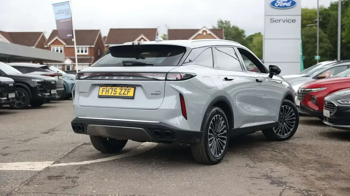 Used Omoda 9 537 HP (394 kW) 2026 Grey SUV